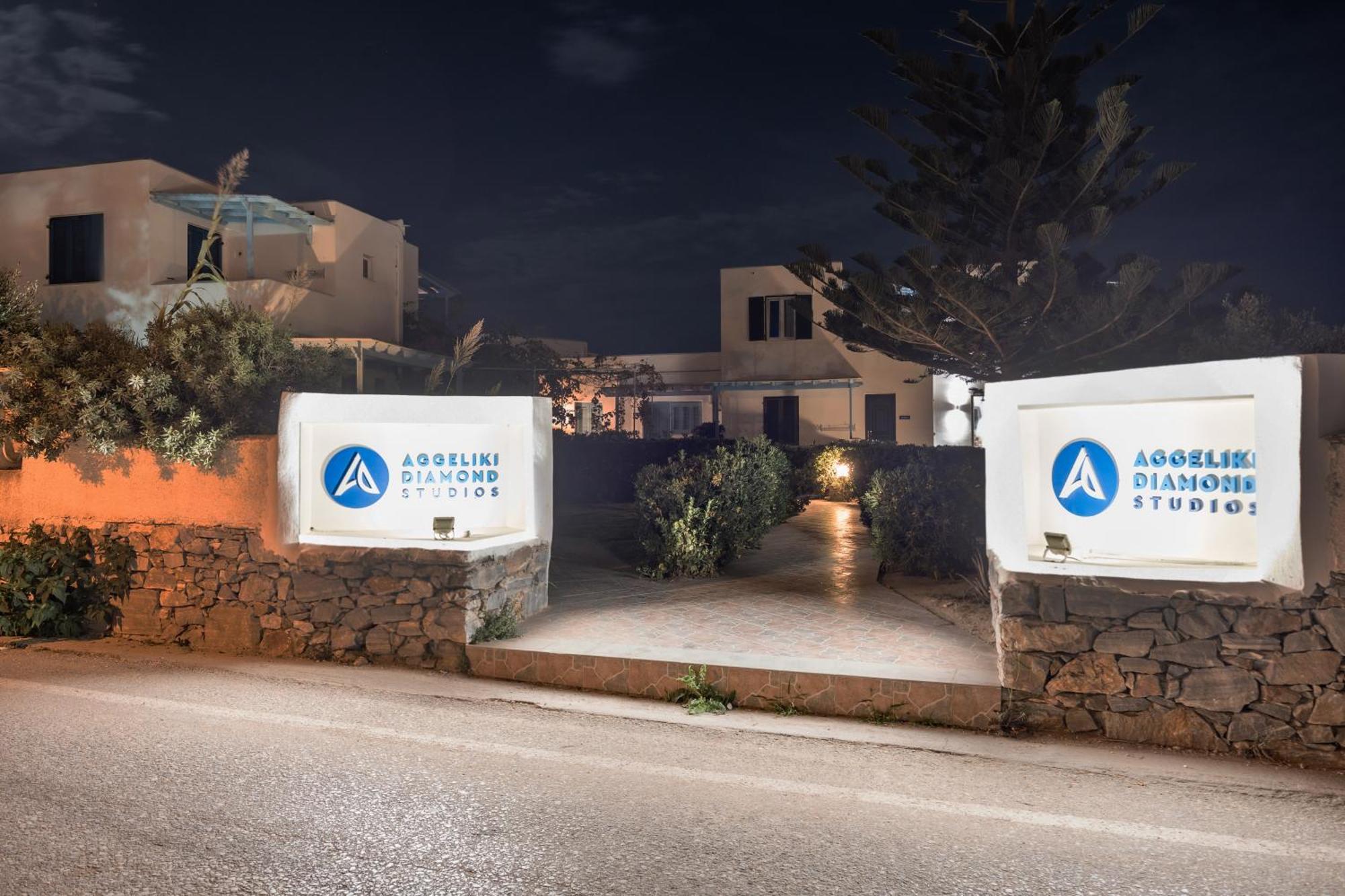 Aggeliki'S Diamond Aparthotel Agia Anna  Exterior photo