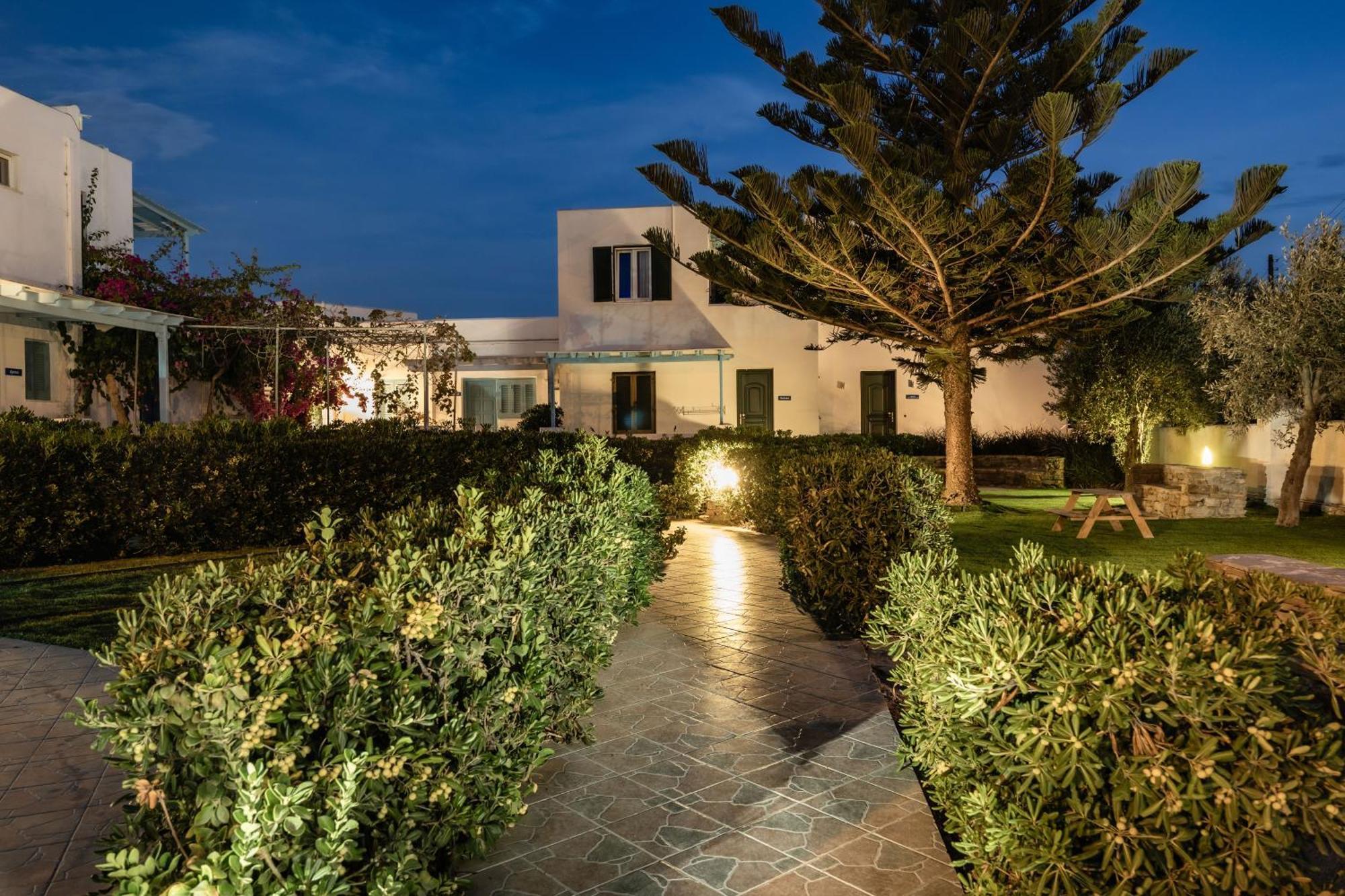 Aggeliki'S Diamond Aparthotel Agia Anna  Exterior photo