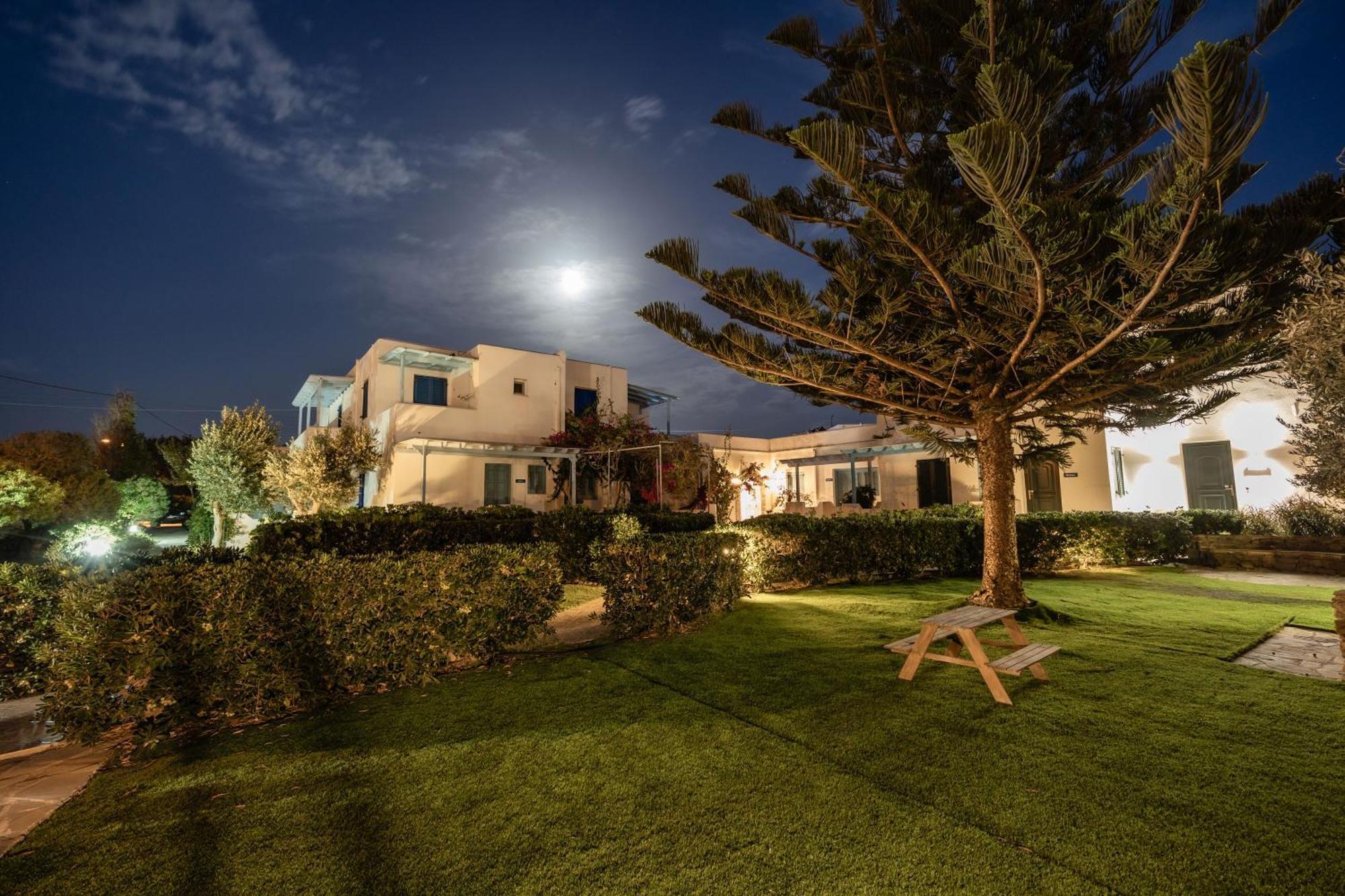 Aggeliki'S Diamond Aparthotel Agia Anna  Exterior photo