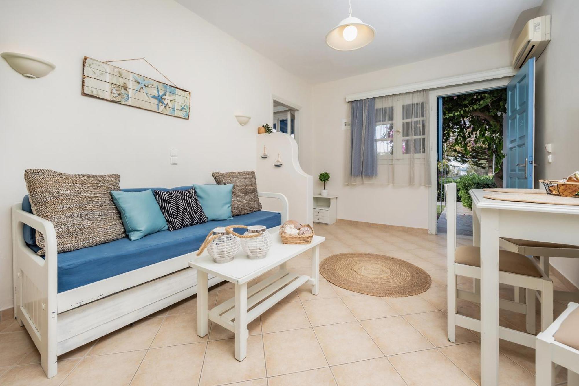 Aggeliki'S Diamond Aparthotel Agia Anna  Exterior photo